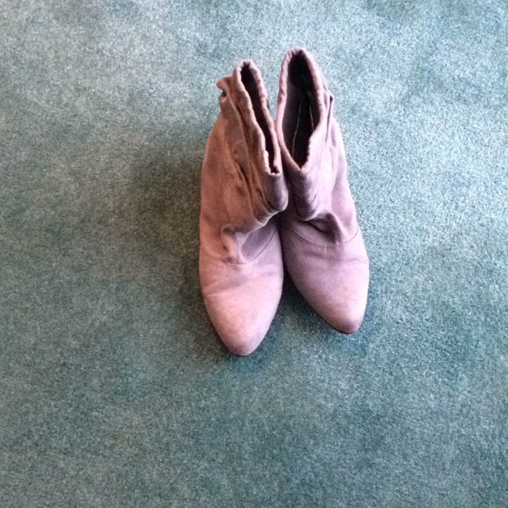 Boots - Picture 3 of 3